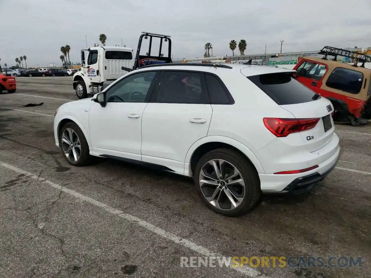 2 Photograph of a damaged car WA1DECF36M1137752 AUDI Q3 2021