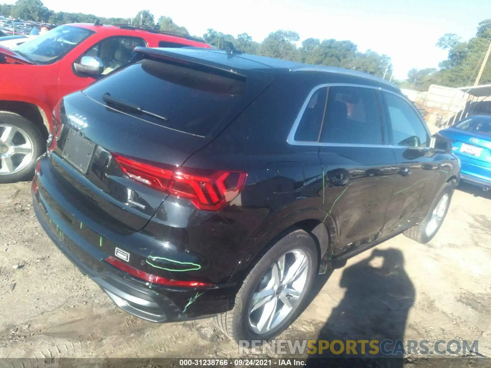 4 Photograph of a damaged car WA1DECF37M1019614 AUDI Q3 2021