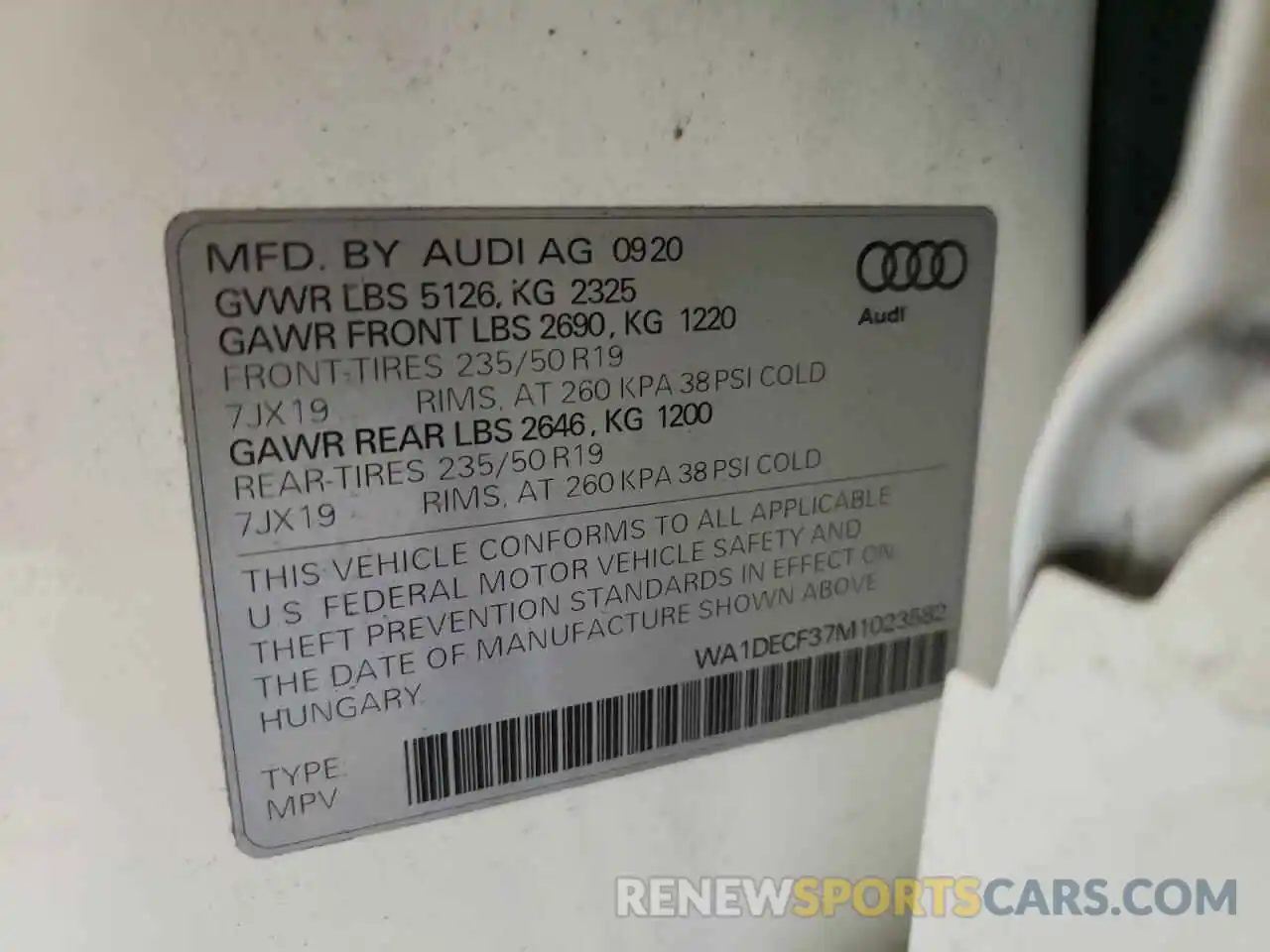 10 Photograph of a damaged car WA1DECF37M1023582 AUDI Q3 2021