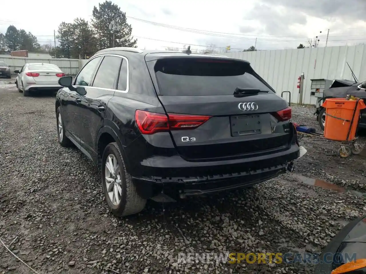 3 Photograph of a damaged car WA1DECF37M1038390 AUDI Q3 2021