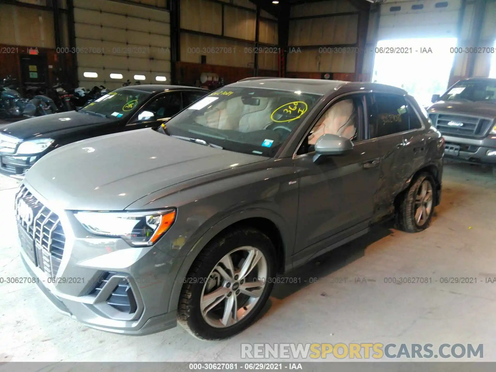 2 Photograph of a damaged car WA1DECF37M1052838 AUDI Q3 2021