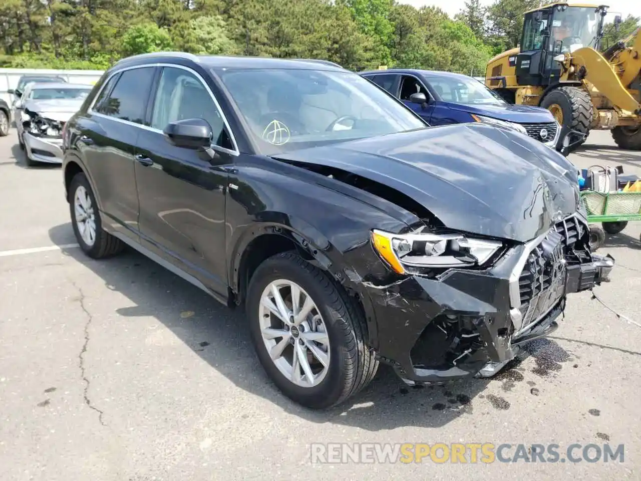 1 Photograph of a damaged car WA1DECF37M1111578 AUDI Q3 2021