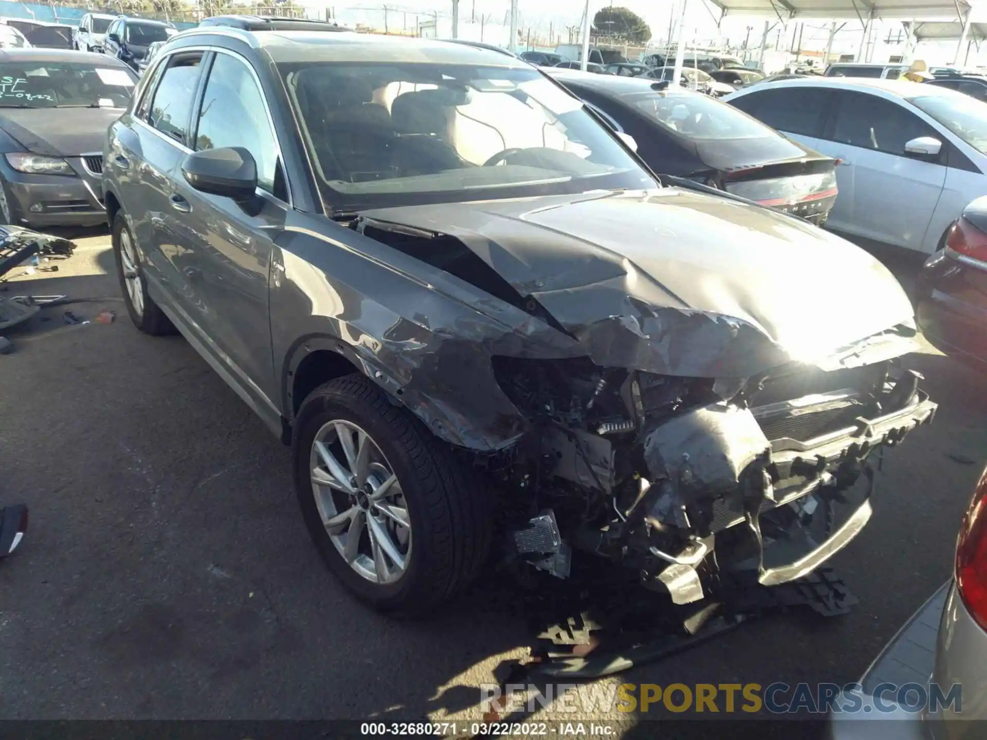 1 Photograph of a damaged car WA1DECF37M1147318 AUDI Q3 2021