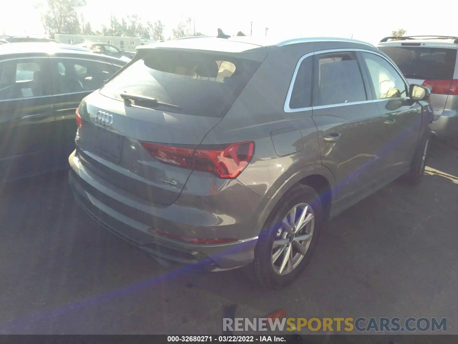 4 Photograph of a damaged car WA1DECF37M1147318 AUDI Q3 2021