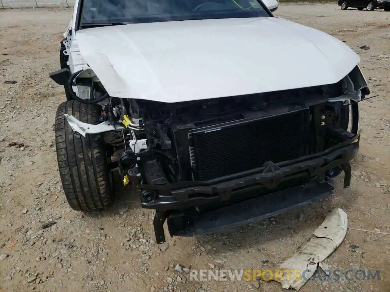 9 Photograph of a damaged car WA1DECF37M1157170 AUDI Q3 2021