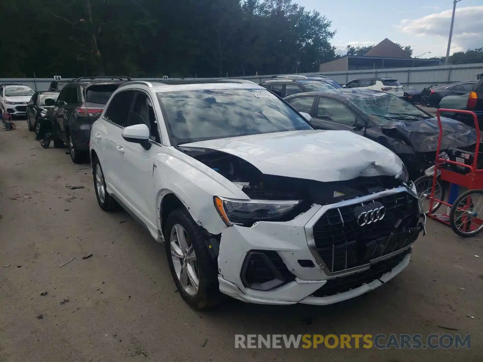 1 Photograph of a damaged car WA1DECF38M1011344 AUDI Q3 2021