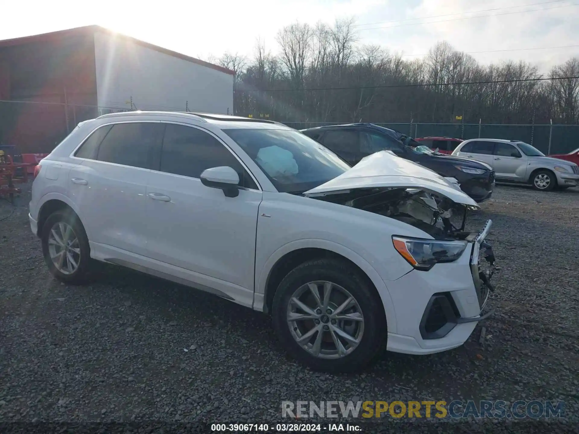 1 Photograph of a damaged car WA1DECF38M1016673 AUDI Q3 2021