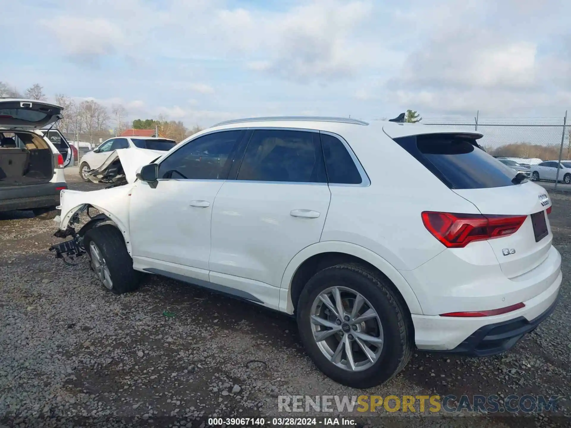 3 Photograph of a damaged car WA1DECF38M1016673 AUDI Q3 2021