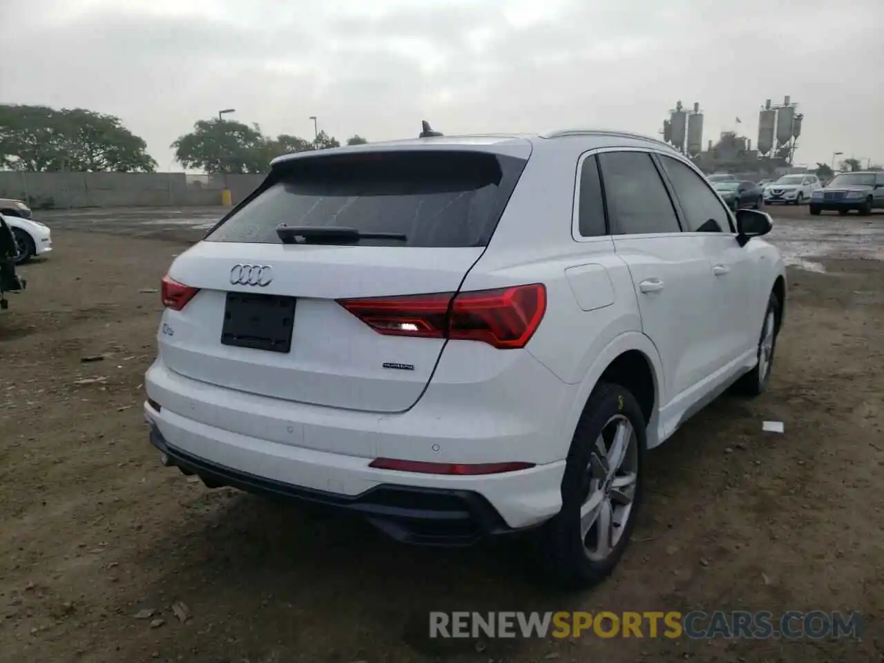 4 Photograph of a damaged car WA1DECF38M1022067 AUDI Q3 2021