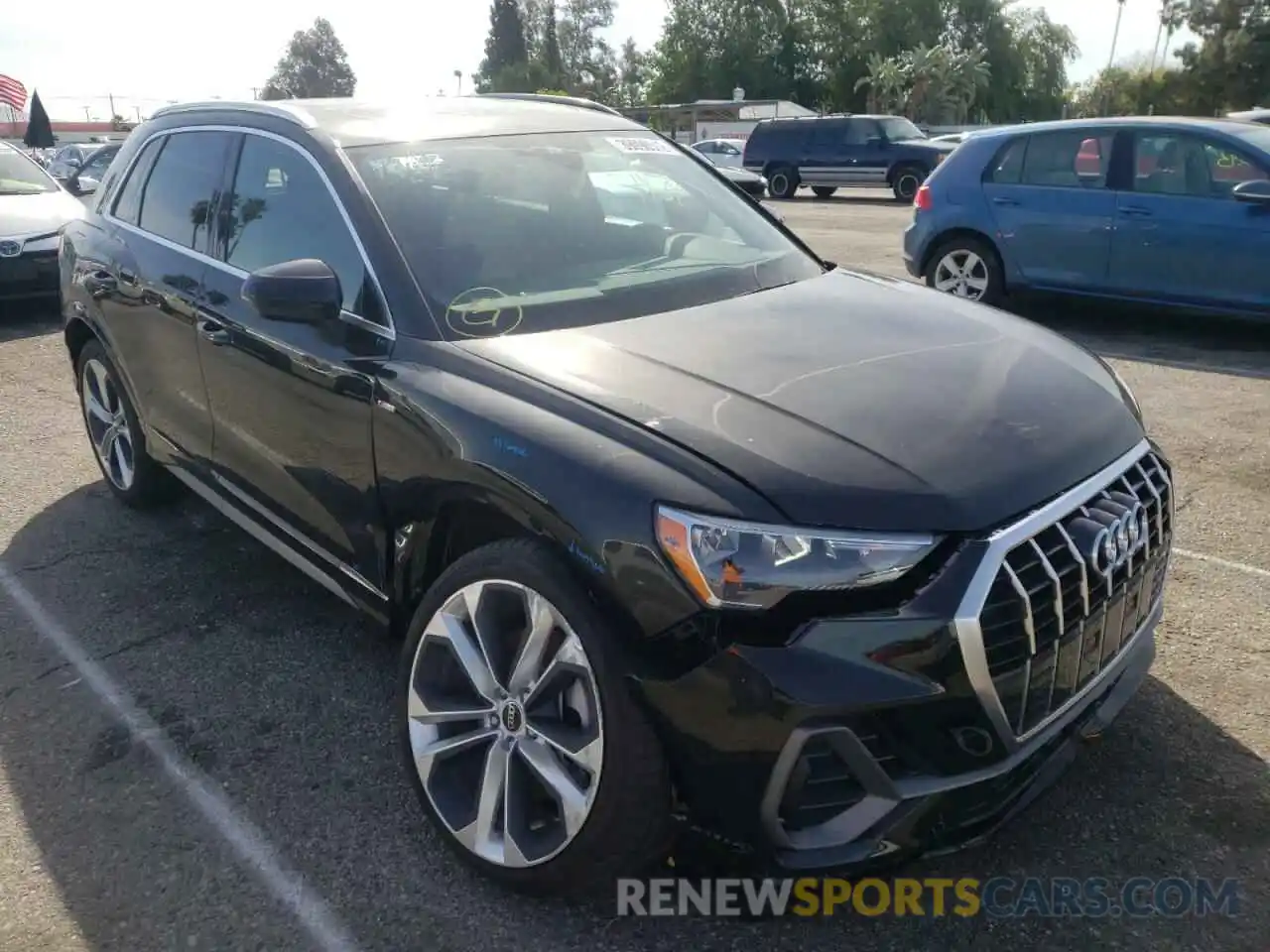 1 Photograph of a damaged car WA1DECF38M1051326 AUDI Q3 2021