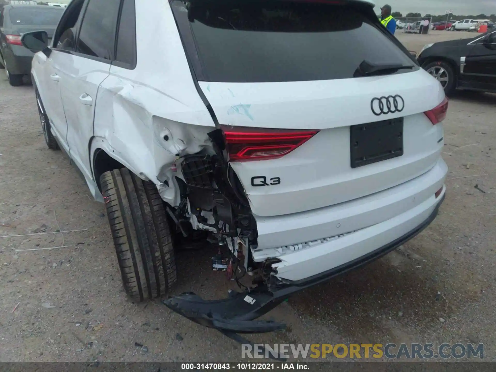 6 Photograph of a damaged car WA1DECF38M1058180 AUDI Q3 2021