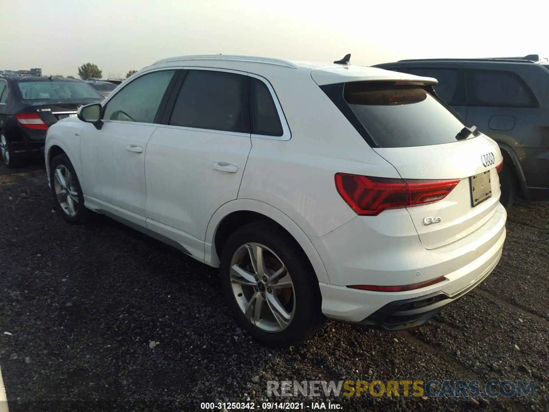 3 Фотография поврежденного автомобиля WA1DECF39M1025351 AUDI Q3 2021