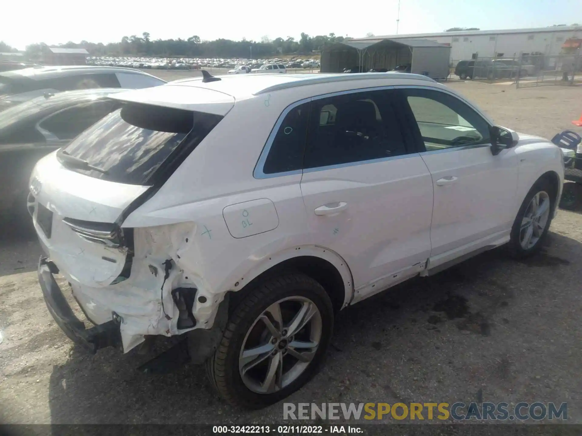 4 Photograph of a damaged car WA1DECF39M1034003 AUDI Q3 2021