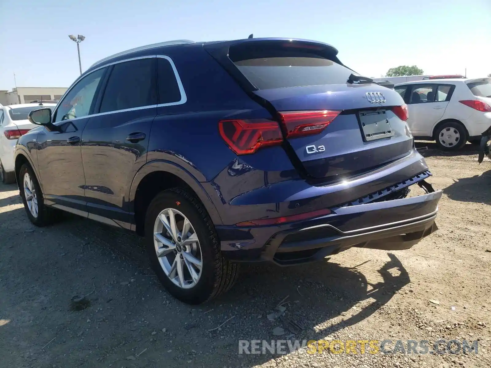 3 Photograph of a damaged car WA1DECF39M1072573 AUDI Q3 2021