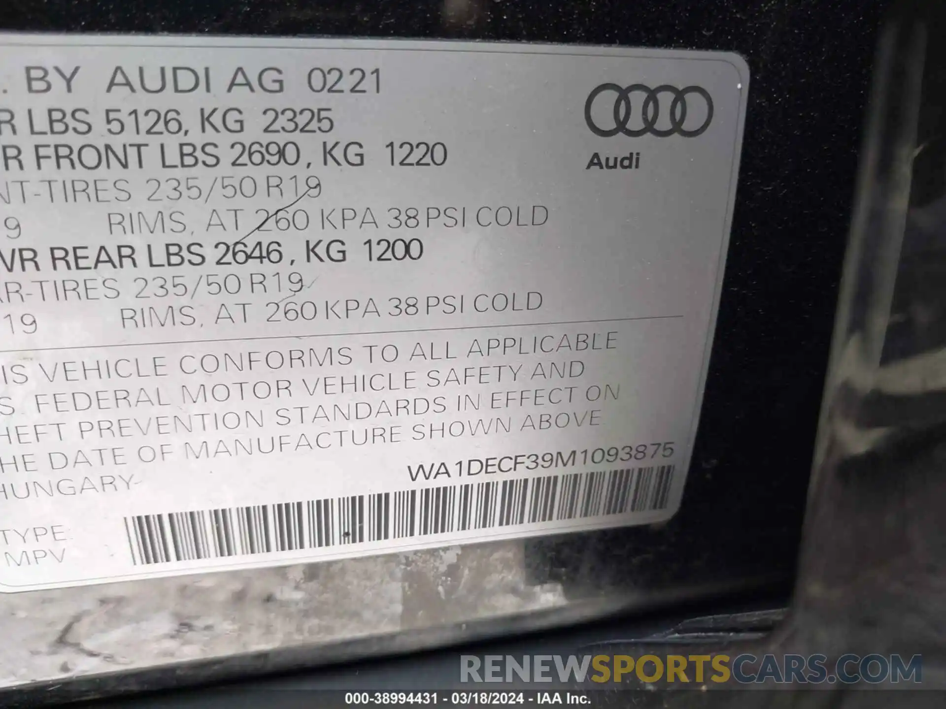 9 Photograph of a damaged car WA1DECF39M1093875 AUDI Q3 2021