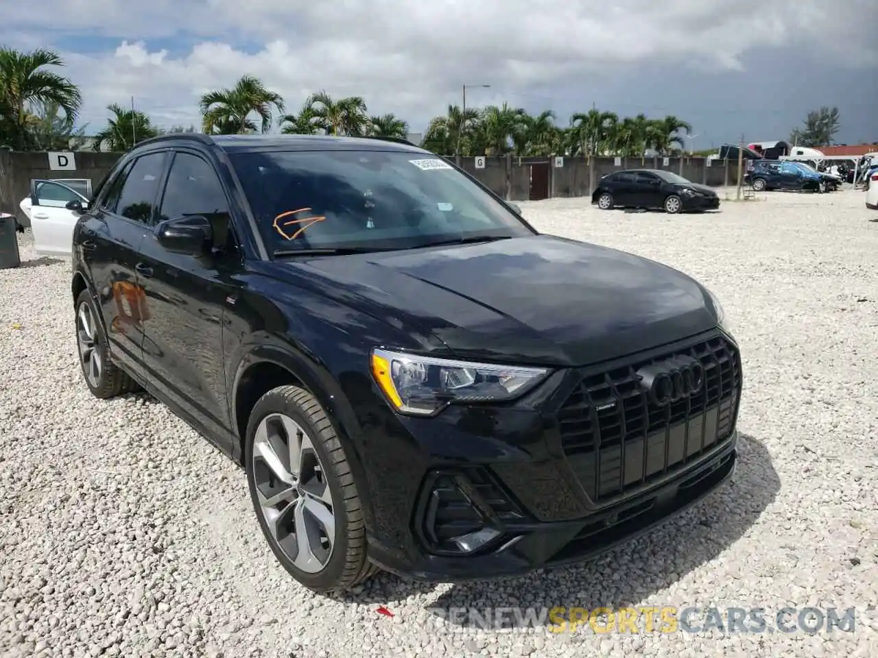 1 Photograph of a damaged car WA1DECF39M1152522 AUDI Q3 2021