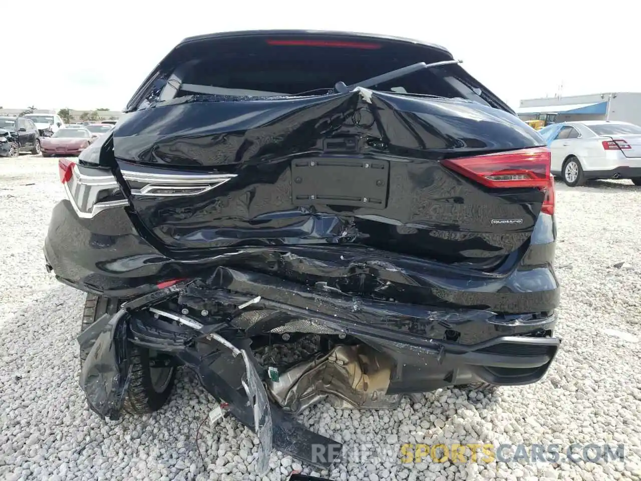 9 Photograph of a damaged car WA1DECF39M1152522 AUDI Q3 2021