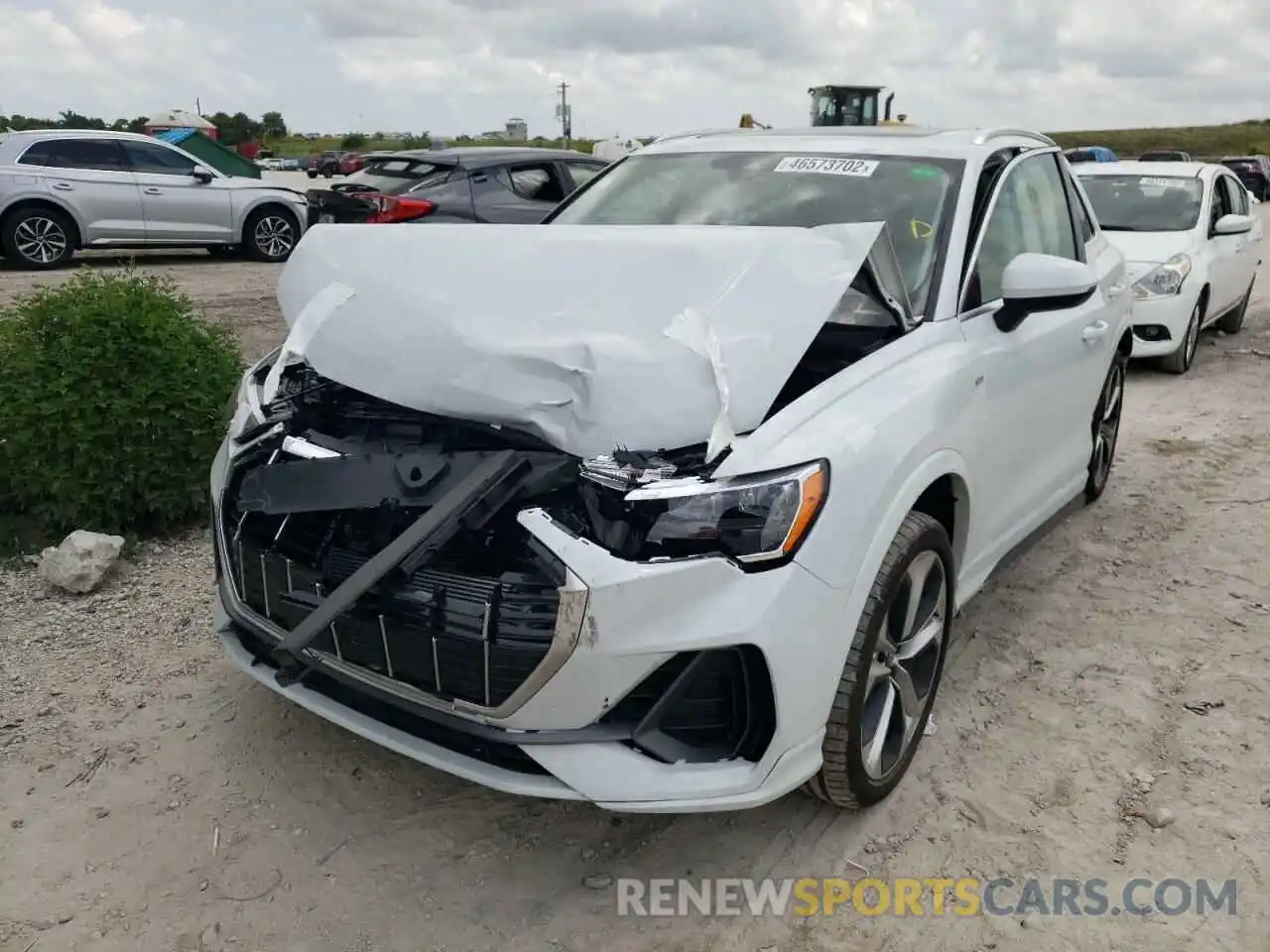 2 Photograph of a damaged car WA1DECF39M1153136 AUDI Q3 2021