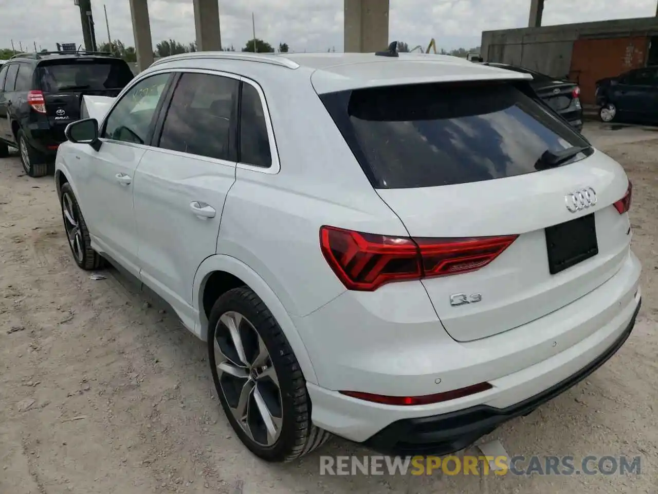 3 Фотография поврежденного автомобиля WA1DECF39M1153136 AUDI Q3 2021