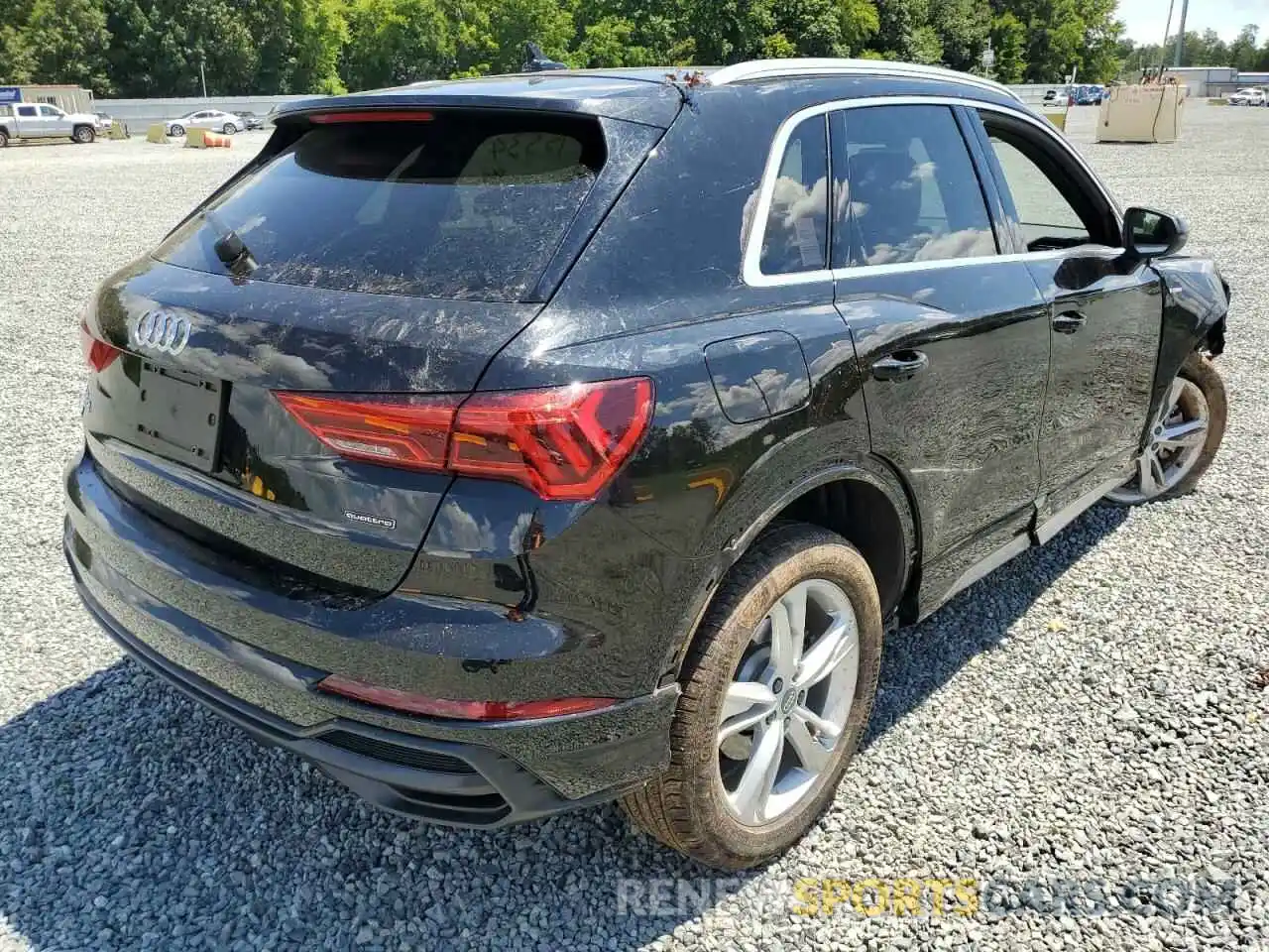 4 Photograph of a damaged car WA1DECF3XM1006534 AUDI Q3 2021