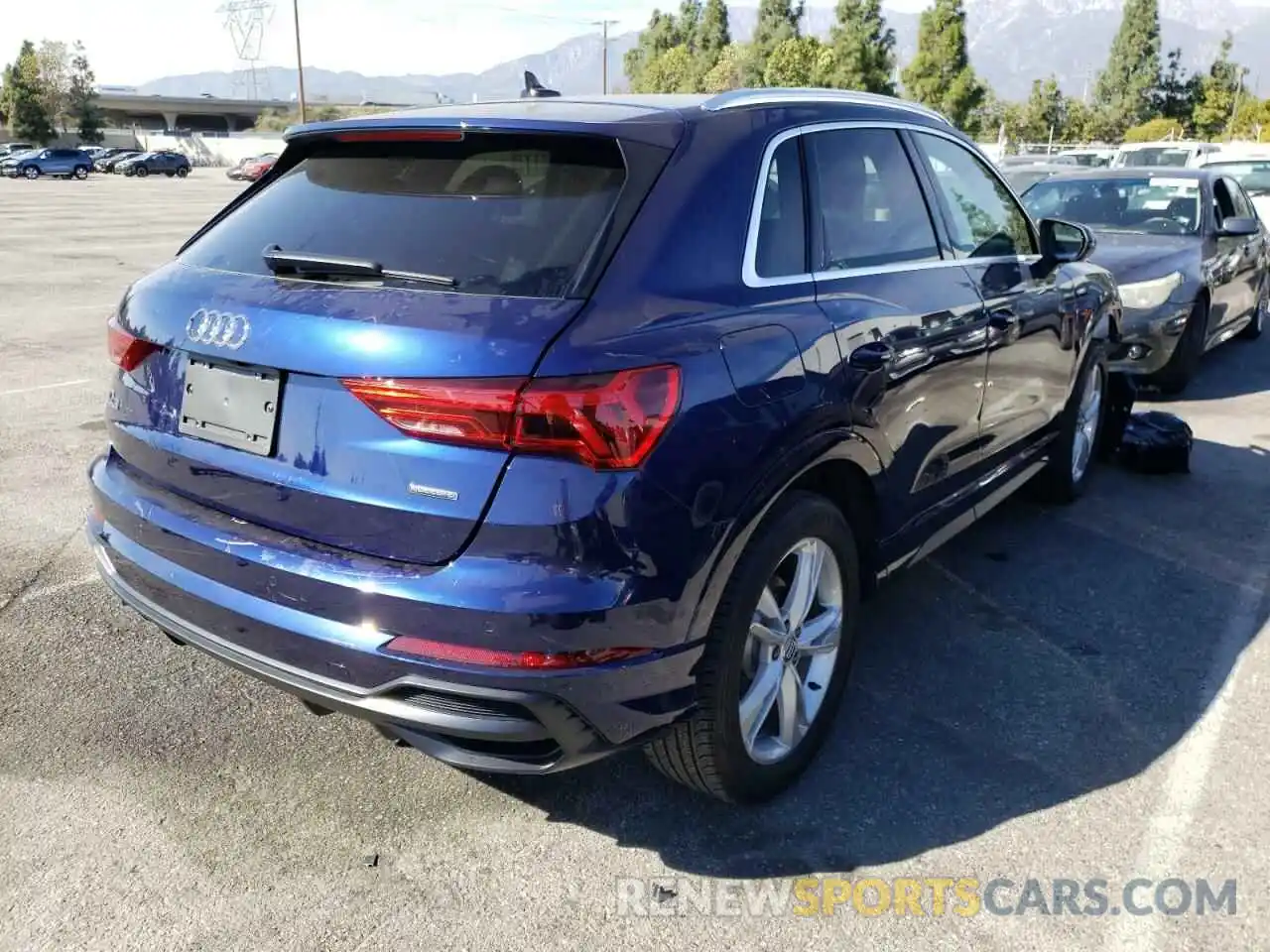 4 Photograph of a damaged car WA1DECF3XM1007294 AUDI Q3 2021