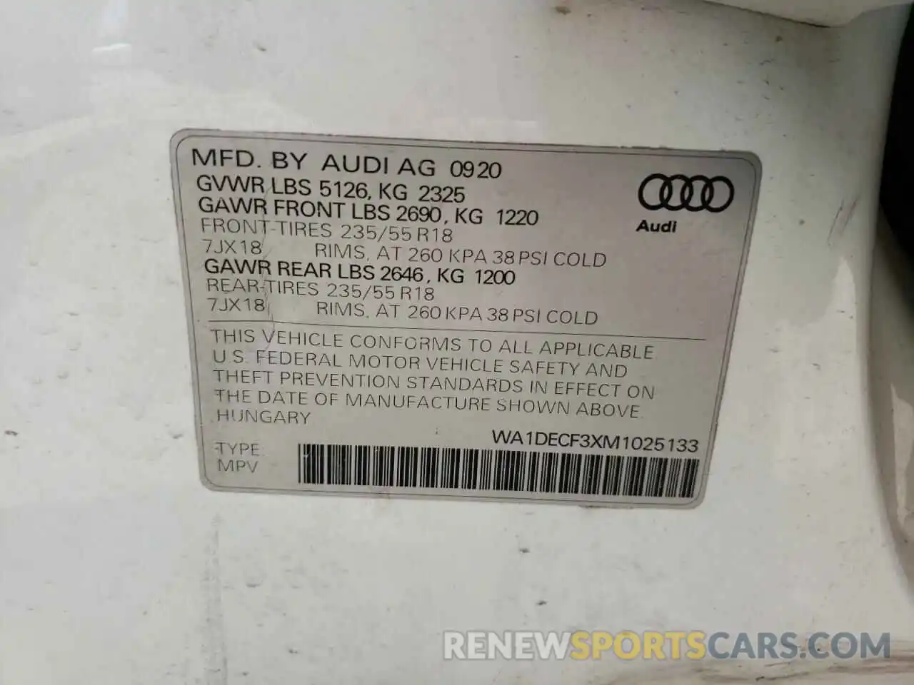 10 Photograph of a damaged car WA1DECF3XM1025133 AUDI Q3 2021