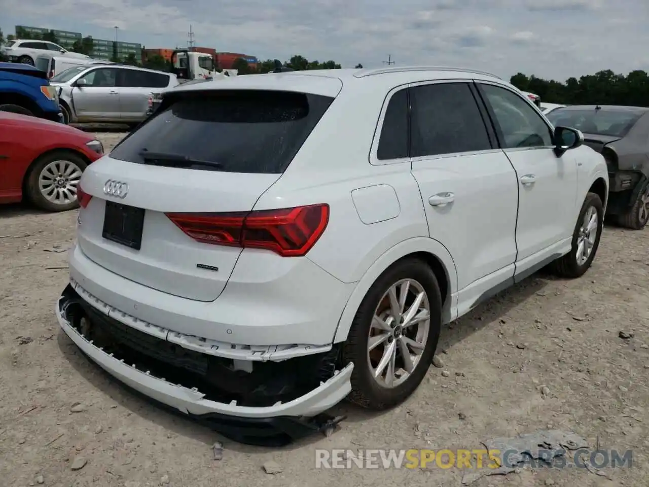 4 Photograph of a damaged car WA1DECF3XM1025133 AUDI Q3 2021