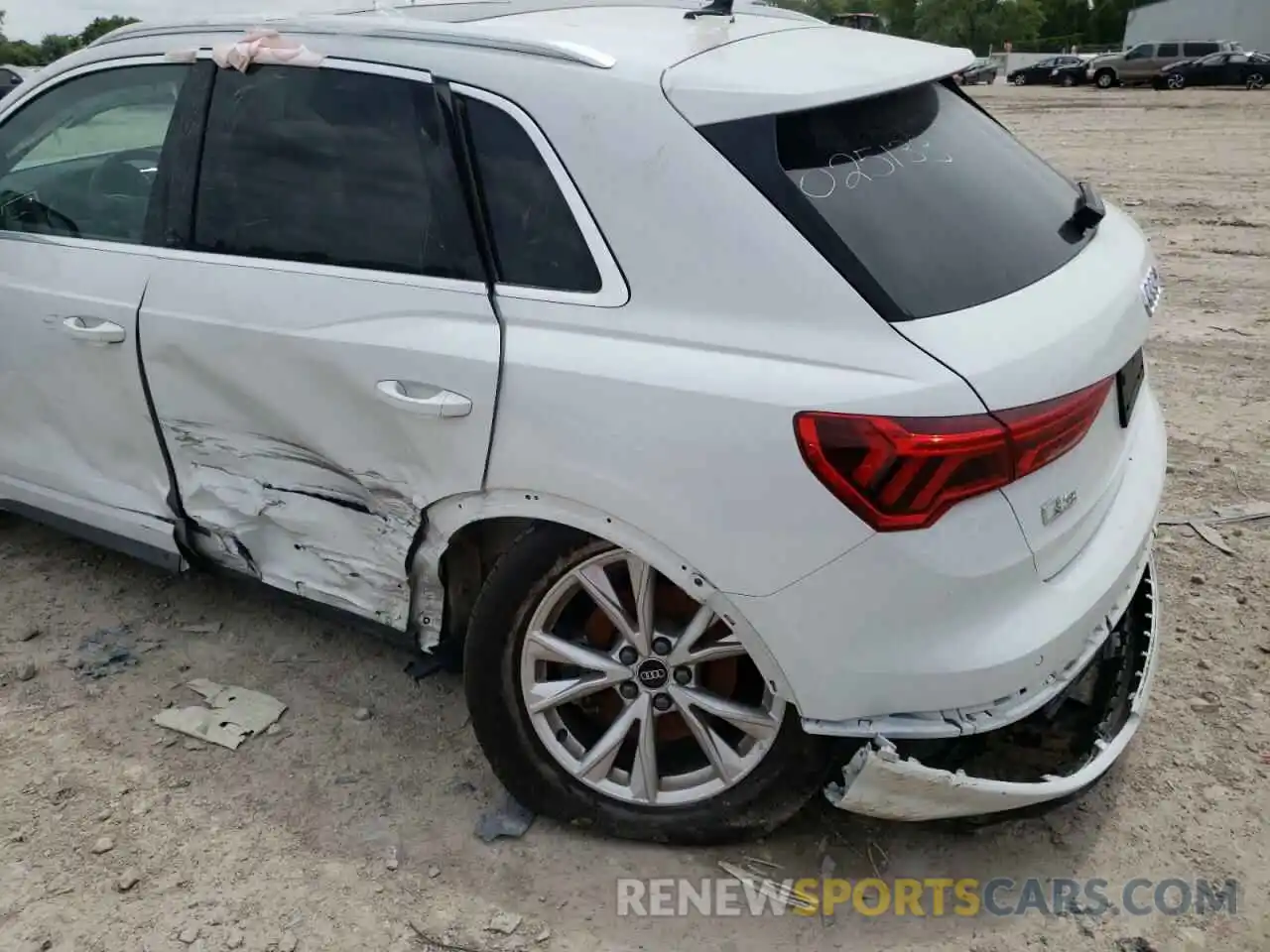 9 Photograph of a damaged car WA1DECF3XM1025133 AUDI Q3 2021