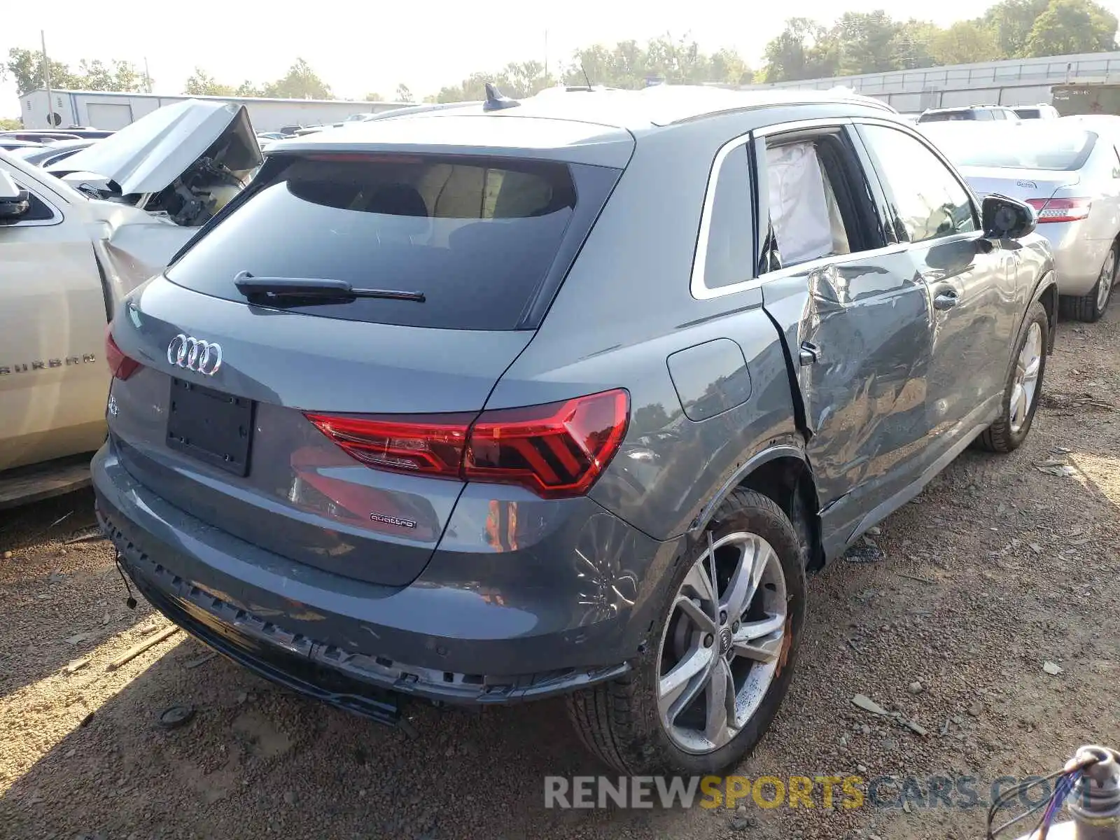 4 Photograph of a damaged car WA1EECF30M1009172 AUDI Q3 2021