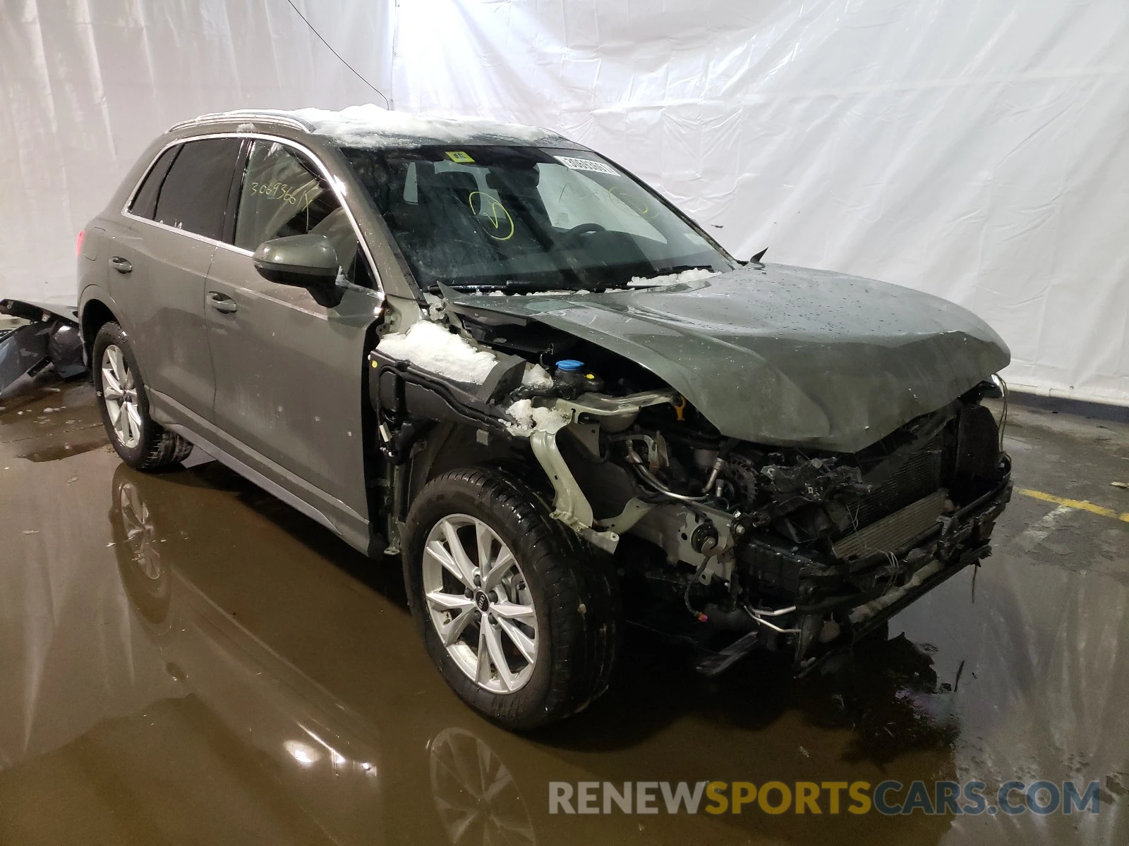 1 Photograph of a damaged car WA1EECF30M1027607 AUDI Q3 2021