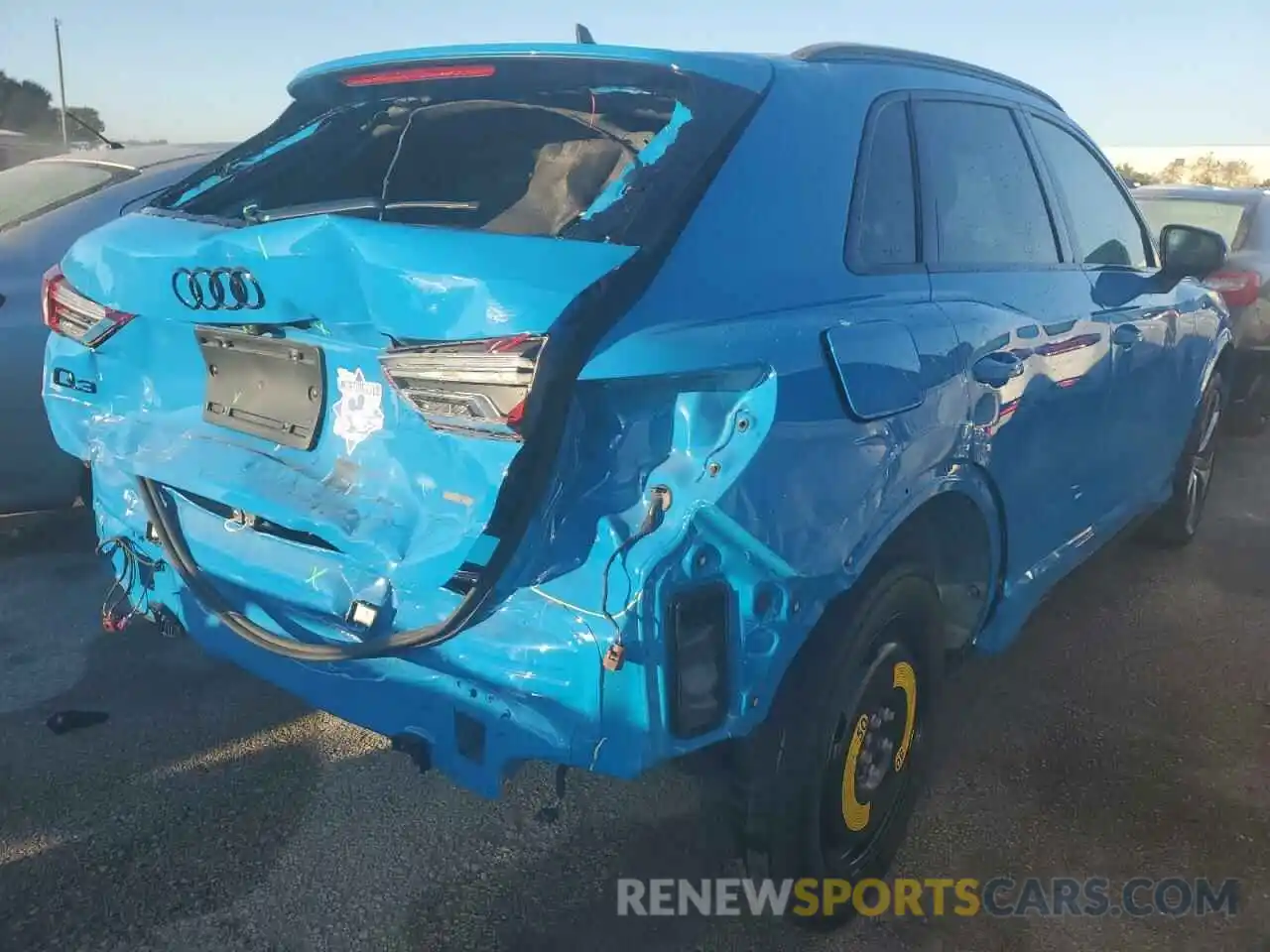 4 Photograph of a damaged car WA1EECF30M1107196 AUDI Q3 2021