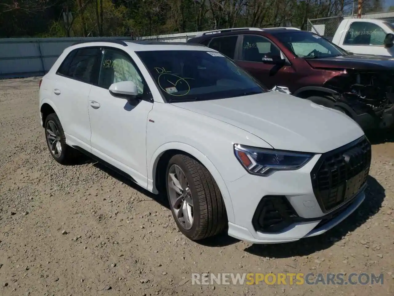 1 Photograph of a damaged car WA1EECF30M1115282 AUDI Q3 2021