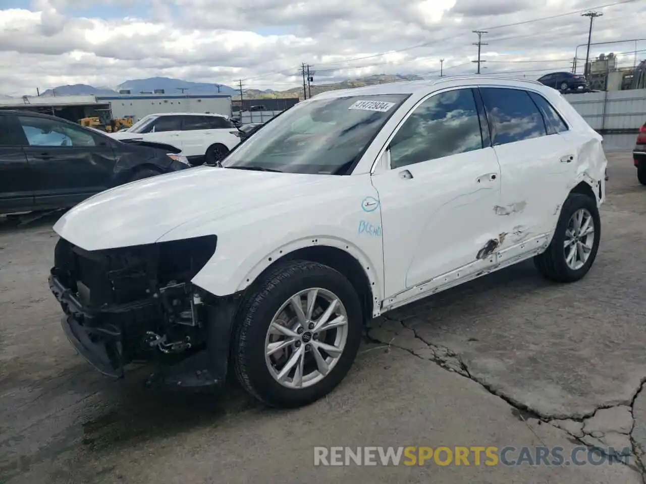 1 Photograph of a damaged car WA1EECF30M1119333 AUDI Q3 2021