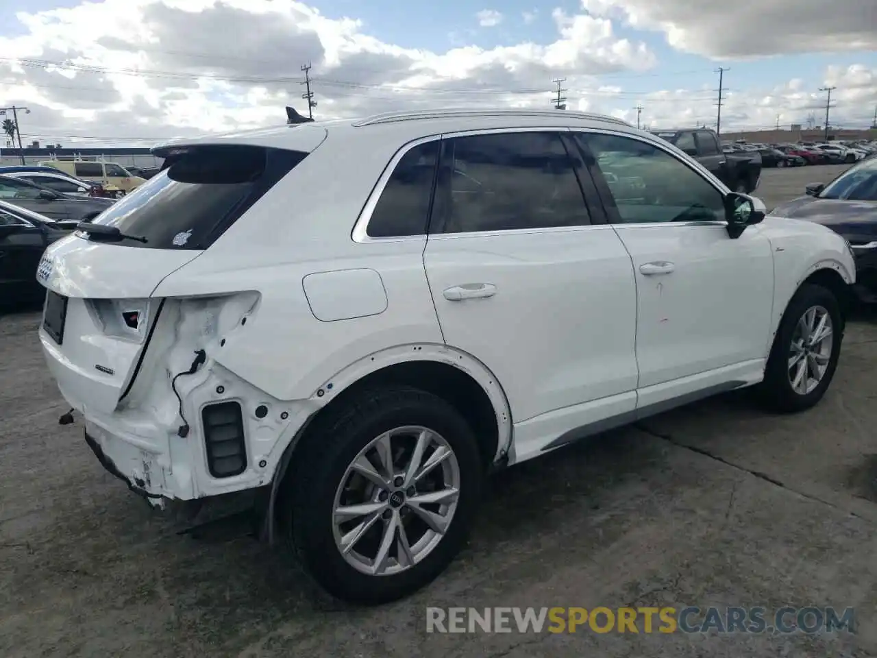 3 Фотография поврежденного автомобиля WA1EECF30M1119333 AUDI Q3 2021