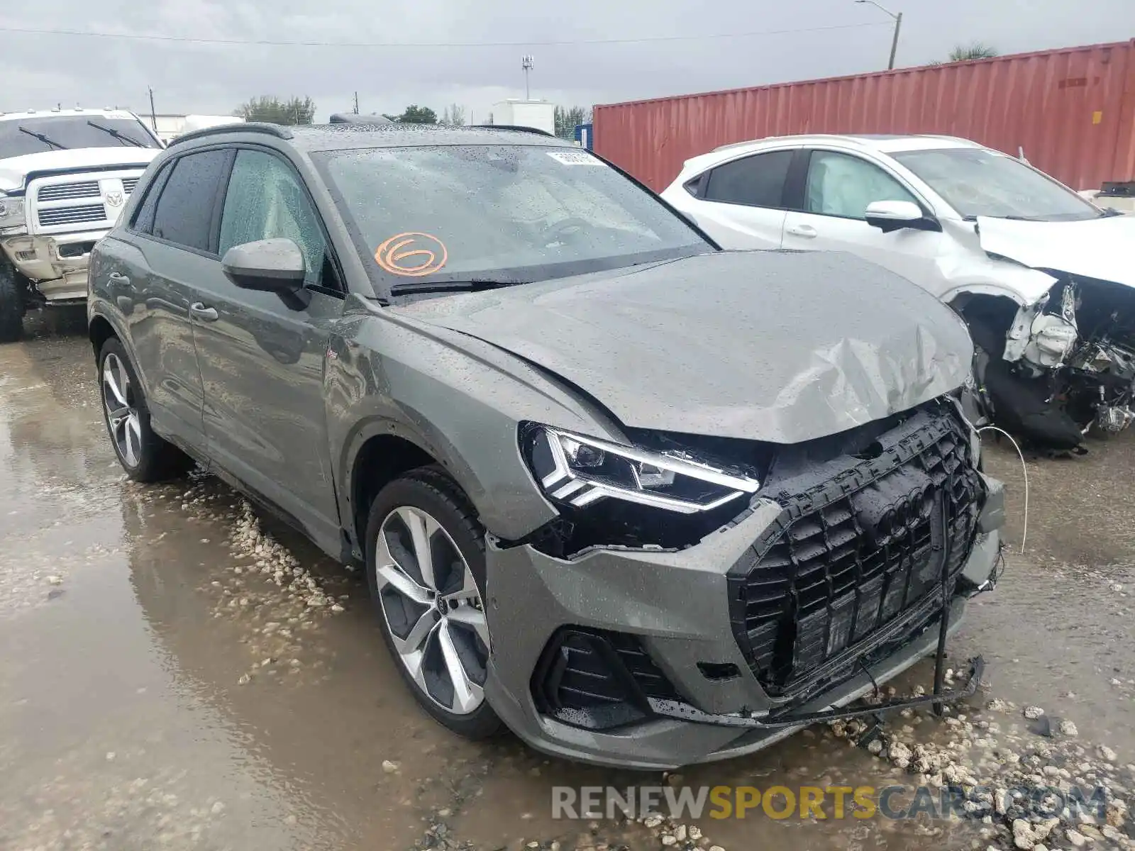 1 Photograph of a damaged car WA1EECF30M1142496 AUDI Q3 2021