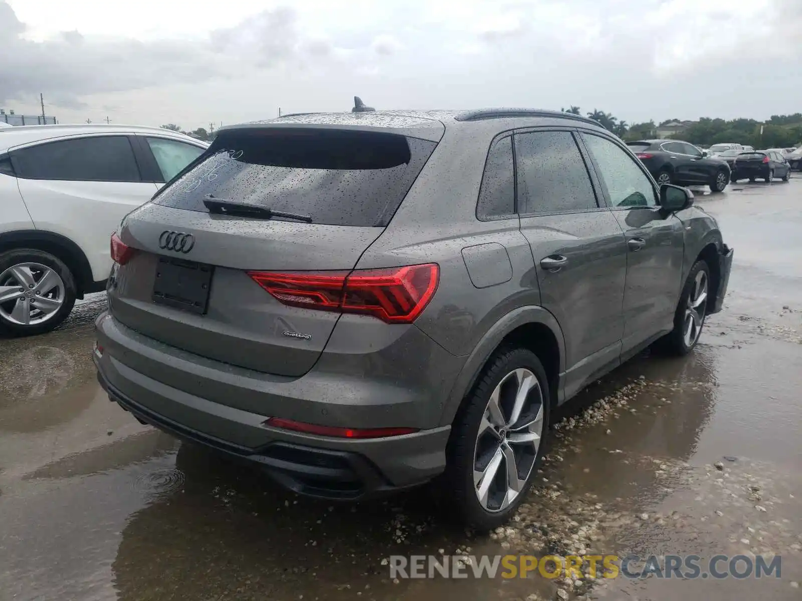 4 Photograph of a damaged car WA1EECF30M1142496 AUDI Q3 2021