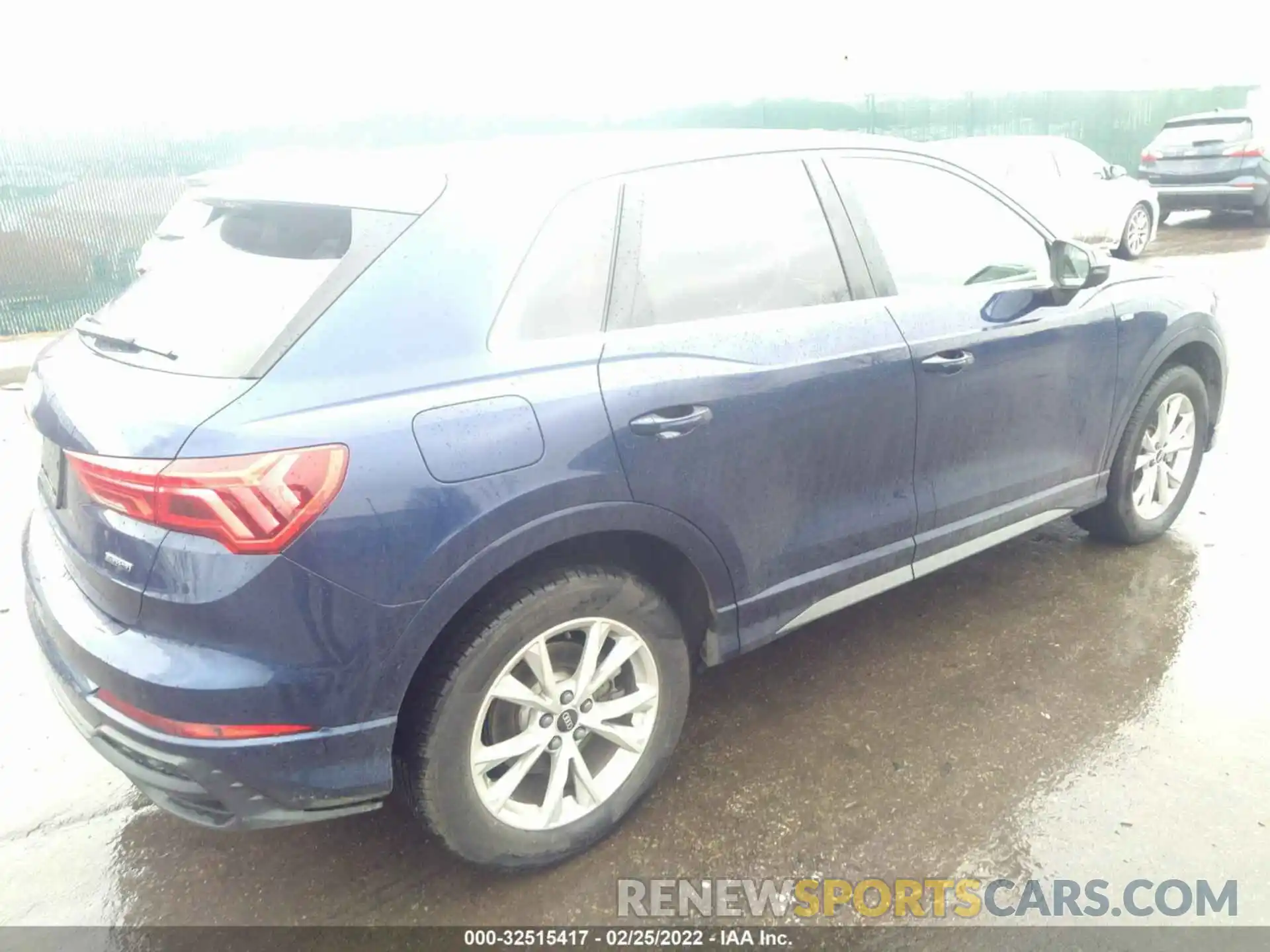 4 Photograph of a damaged car WA1EECF31M1052323 AUDI Q3 2021