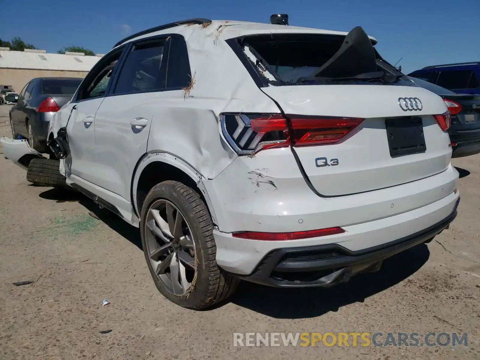 3 Photograph of a damaged car WA1EECF31M1053665 AUDI Q3 2021