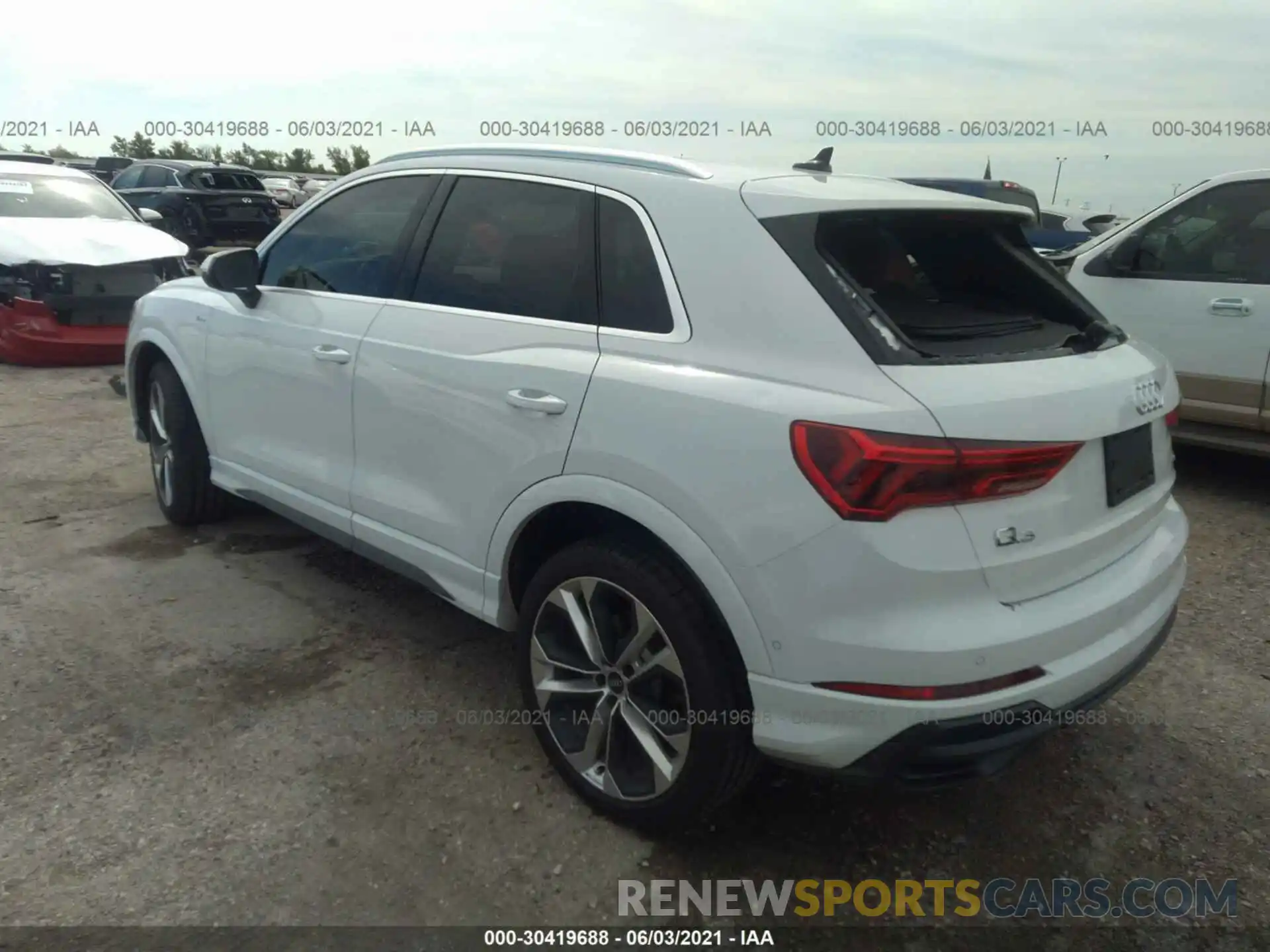 3 Фотография поврежденного автомобиля WA1EECF31M1083457 AUDI Q3 2021