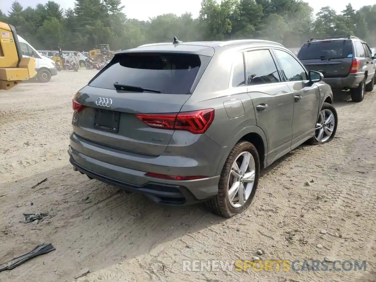 4 Photograph of a damaged car WA1EECF31M1157735 AUDI Q3 2021