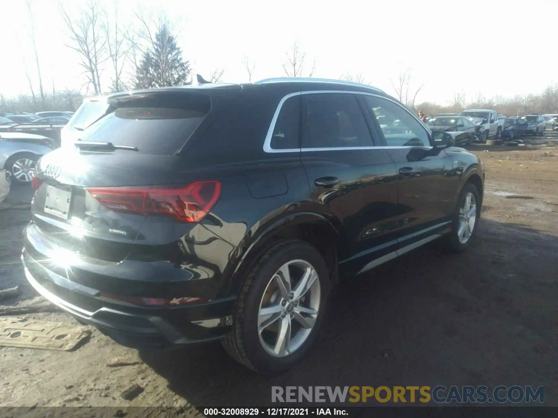 4 Photograph of a damaged car WA1EECF32M1001705 AUDI Q3 2021