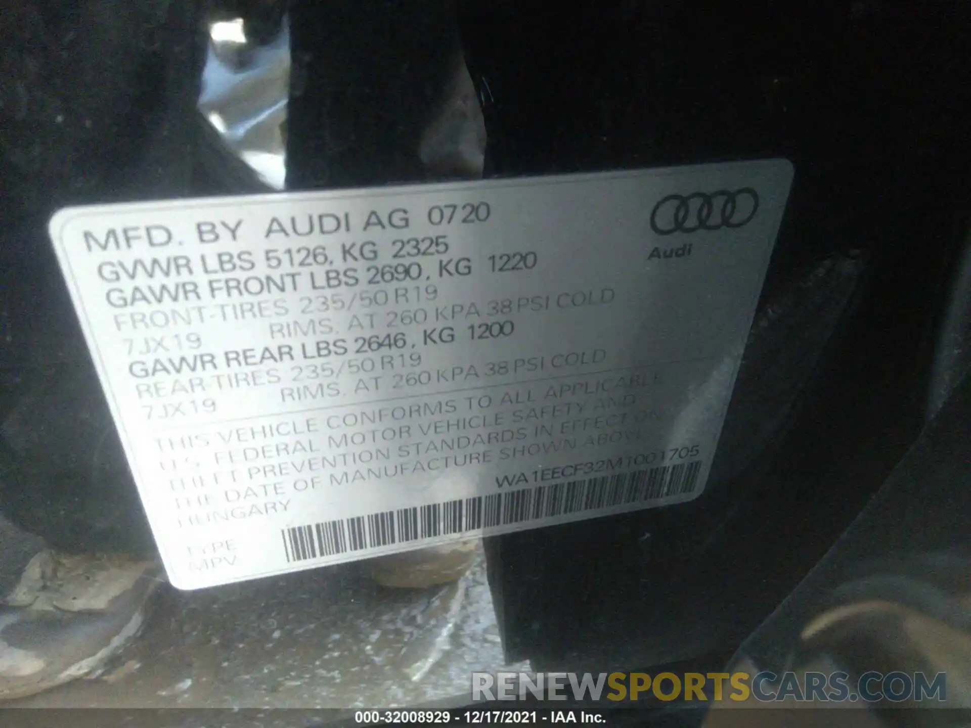 9 Photograph of a damaged car WA1EECF32M1001705 AUDI Q3 2021