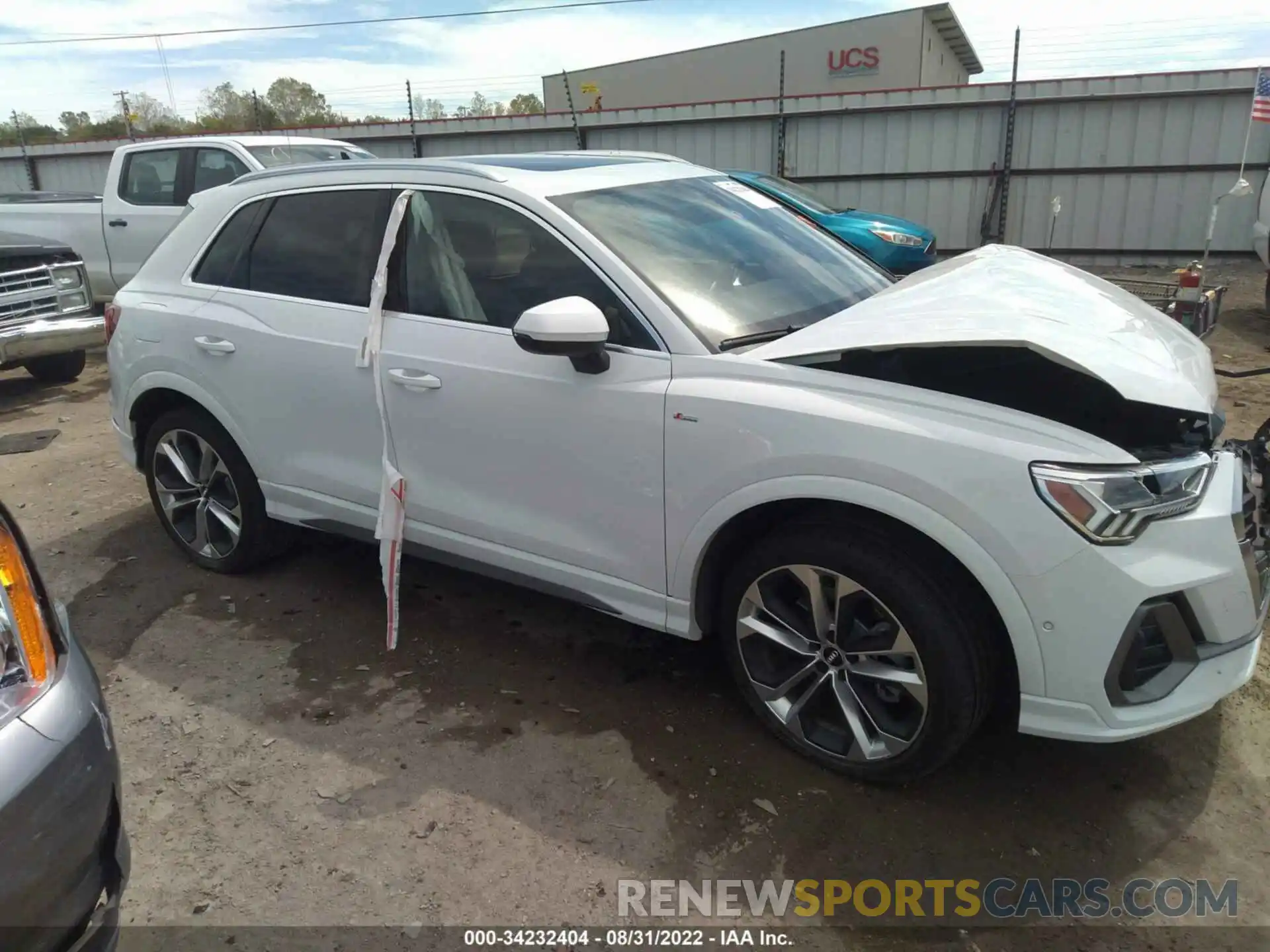 1 Photograph of a damaged car WA1EECF32M1005947 AUDI Q3 2021