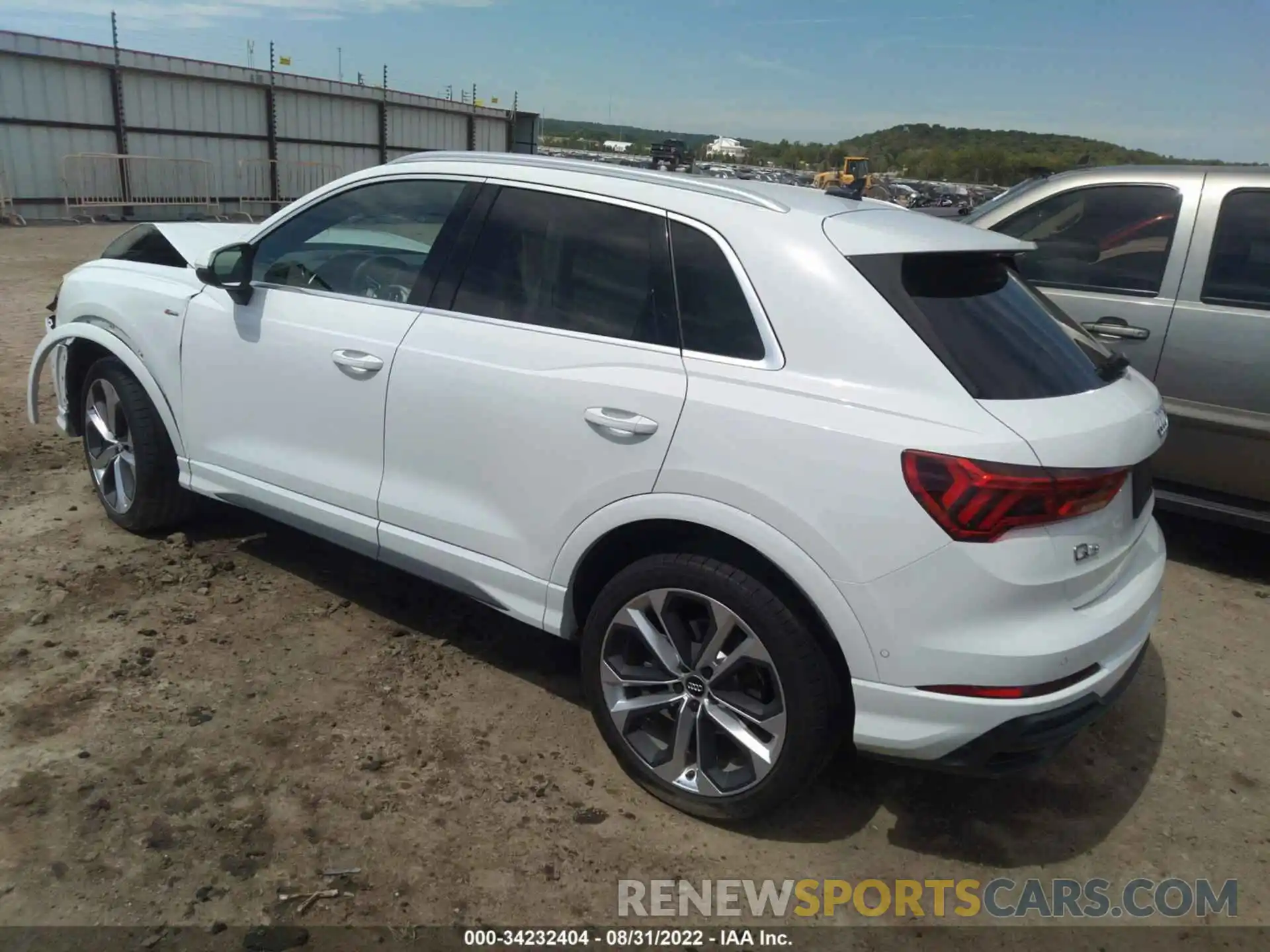 3 Photograph of a damaged car WA1EECF32M1005947 AUDI Q3 2021