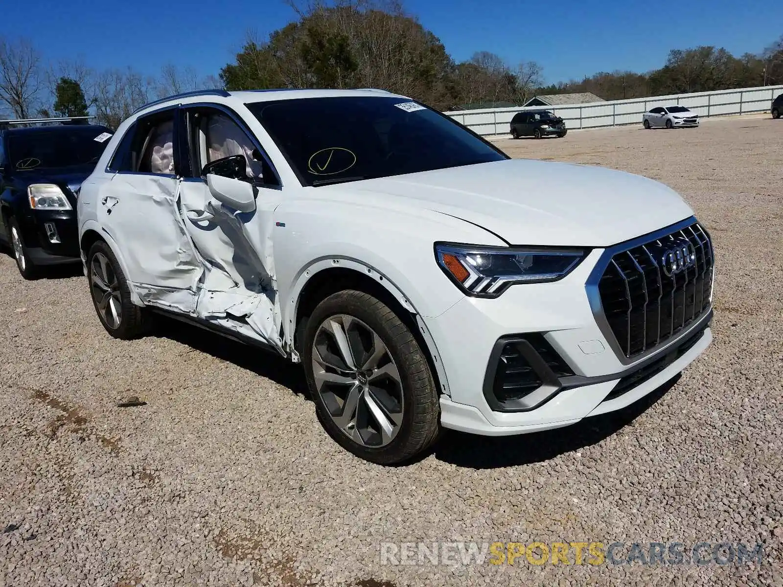 1 Photograph of a damaged car WA1EECF32M1006662 AUDI Q3 2021