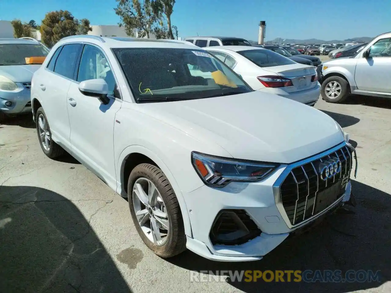 1 Photograph of a damaged car WA1EECF32M1101531 AUDI Q3 2021