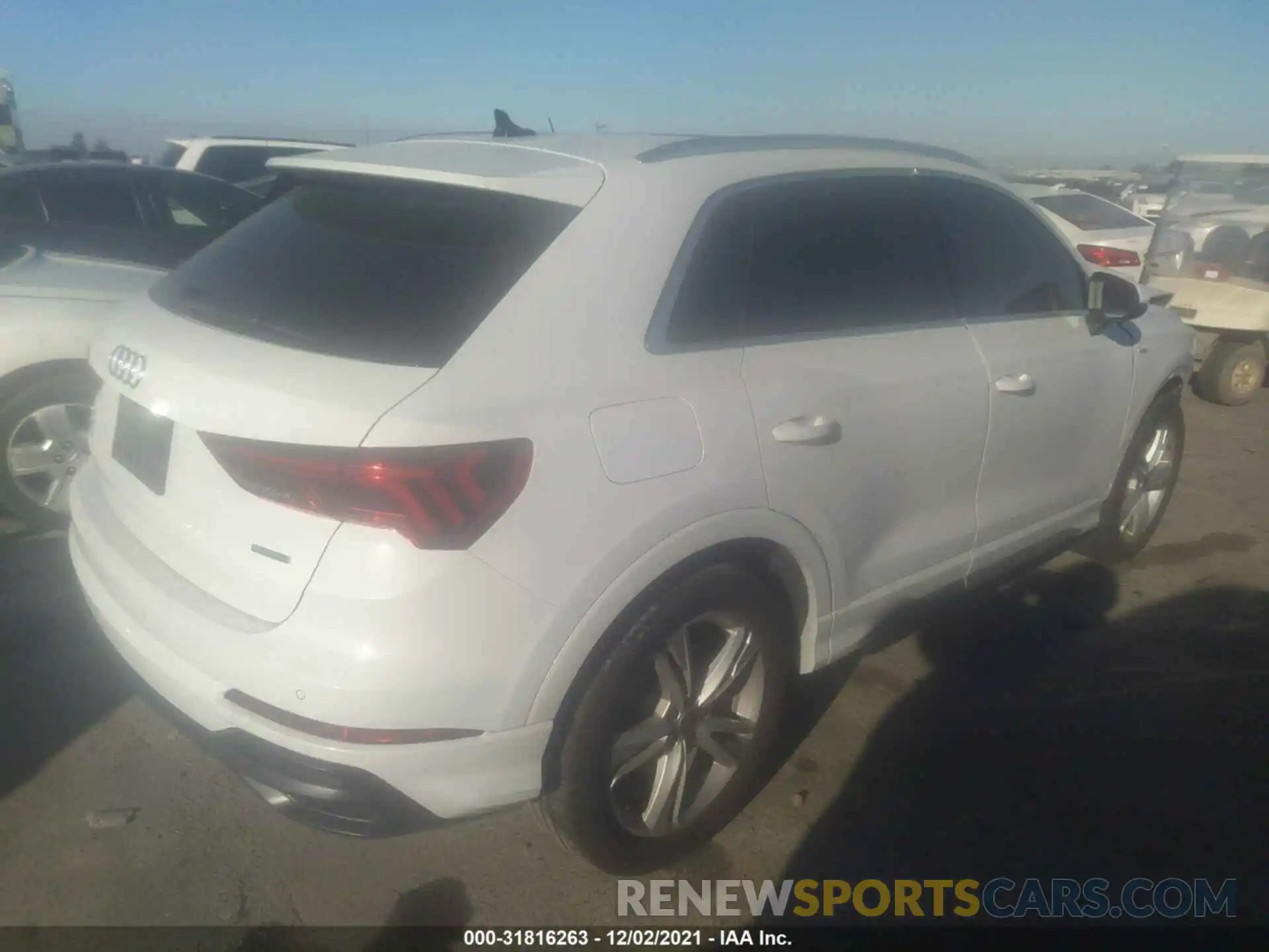 4 Photograph of a damaged car WA1EECF33M1016116 AUDI Q3 2021