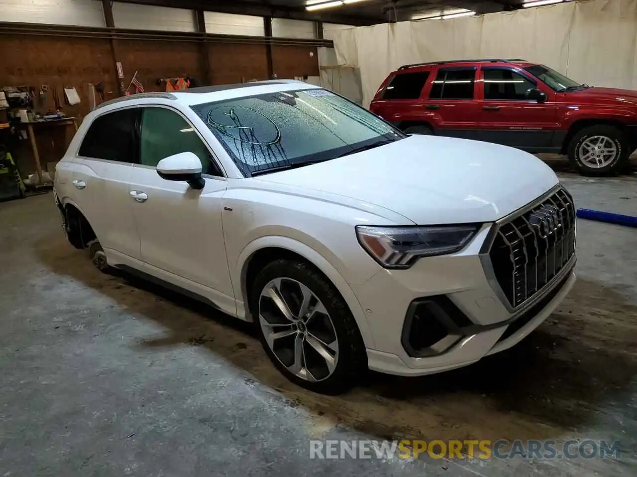 1 Photograph of a damaged car WA1EECF33M1132559 AUDI Q3 2021