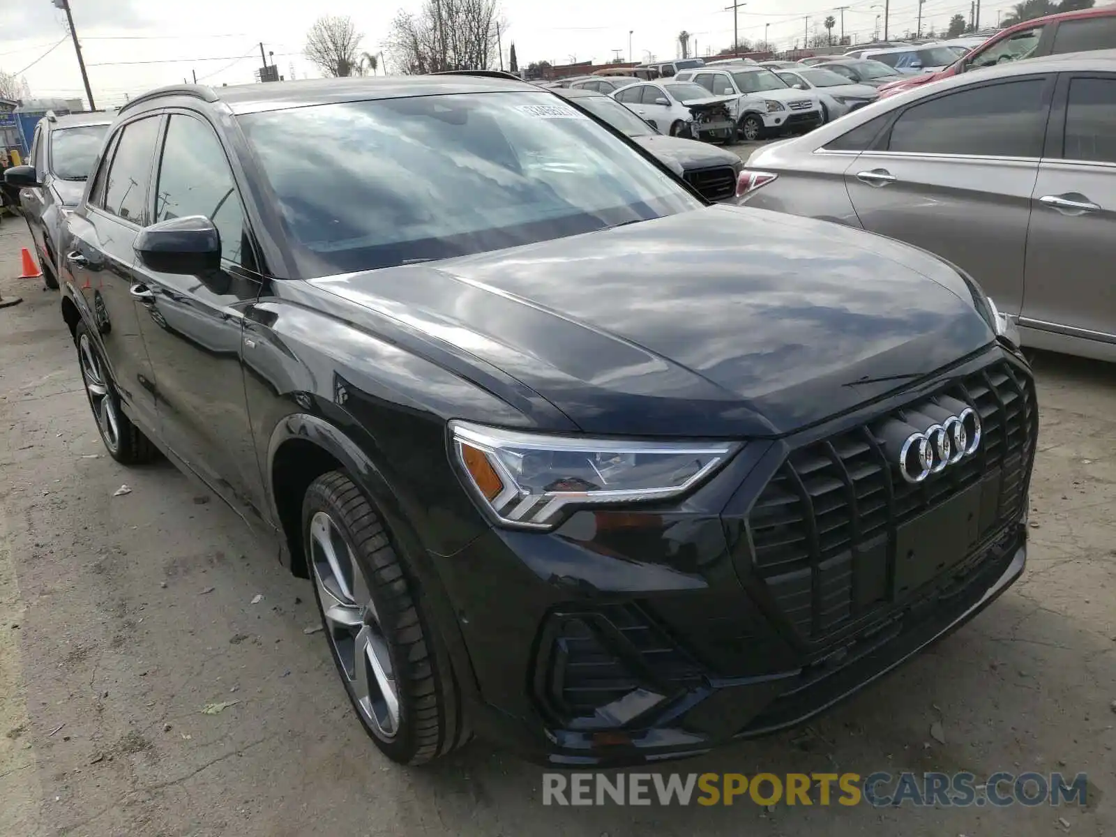 1 Photograph of a damaged car WA1EECF34M1011670 AUDI Q3 2021