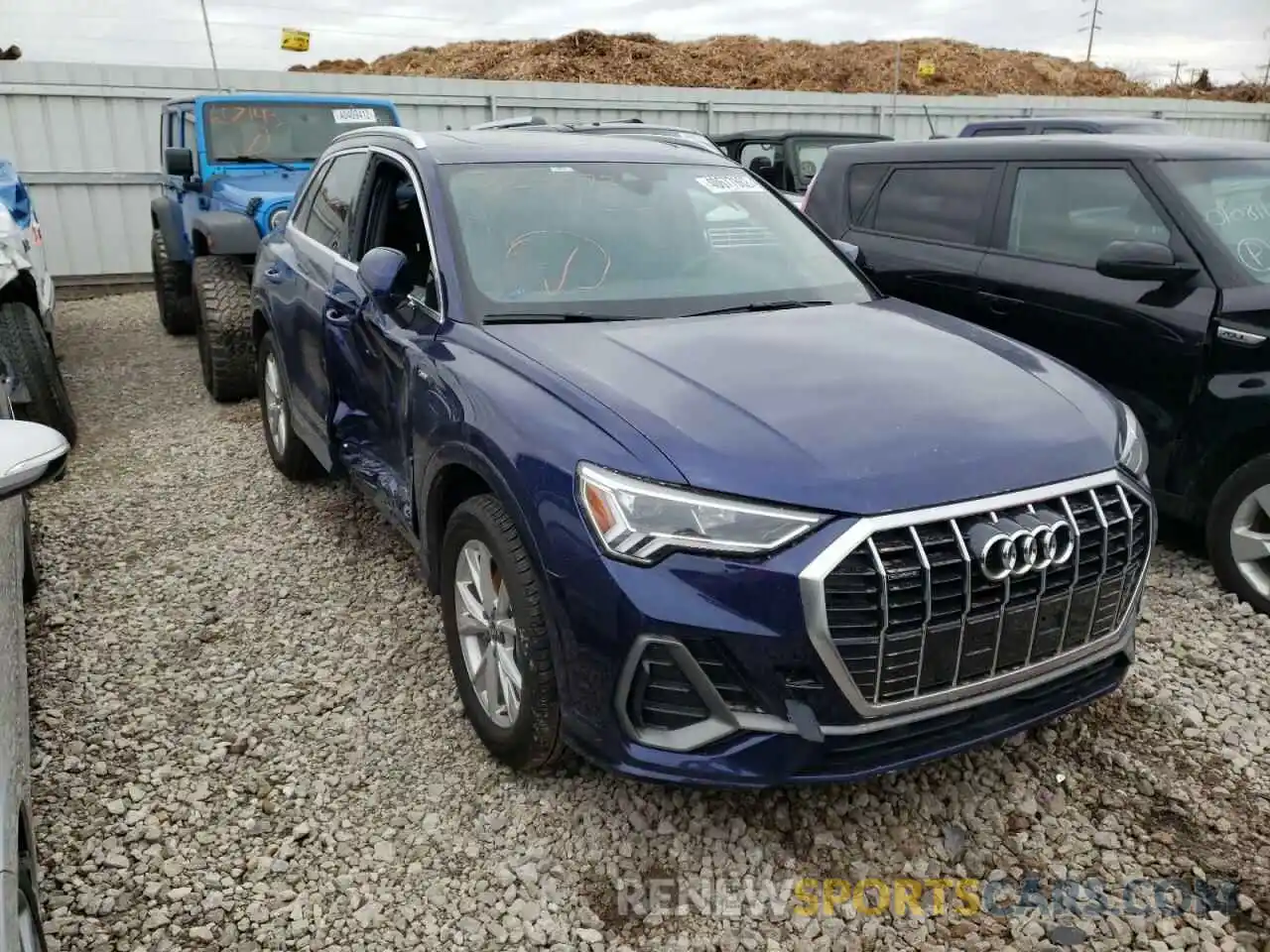 1 Photograph of a damaged car WA1EECF34M1024872 AUDI Q3 2021